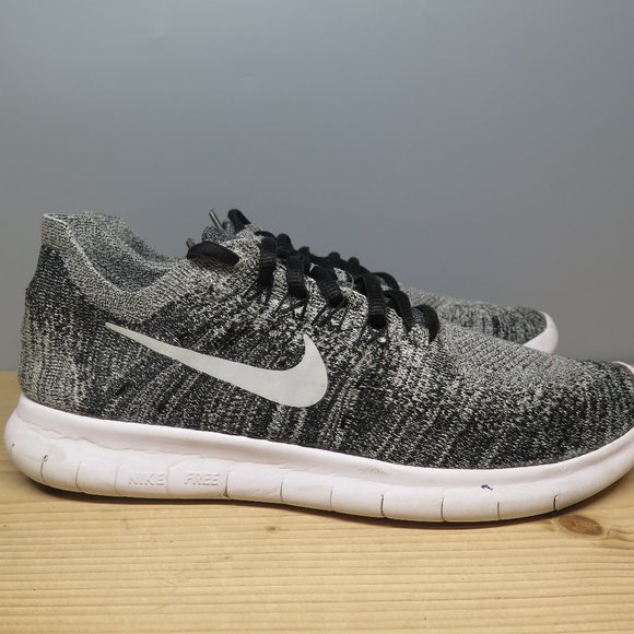 nike free run flyknit oreo
